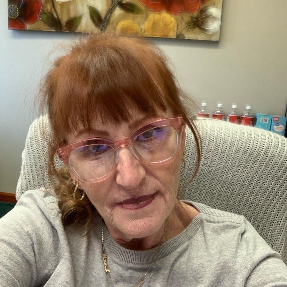 Meet your Posher, Deborah